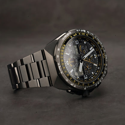 Reloj pulsera Citizen JY8127-59E con correa de acero inoxidable color negro